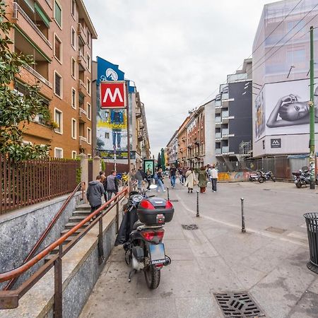 The Orange Attic - Navigli Area Apartment Milan Bagian luar foto