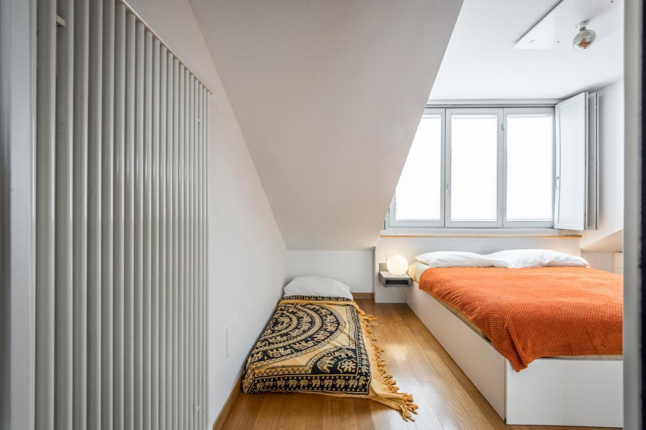The Orange Attic - Navigli Area Apartment Milan Bagian luar foto