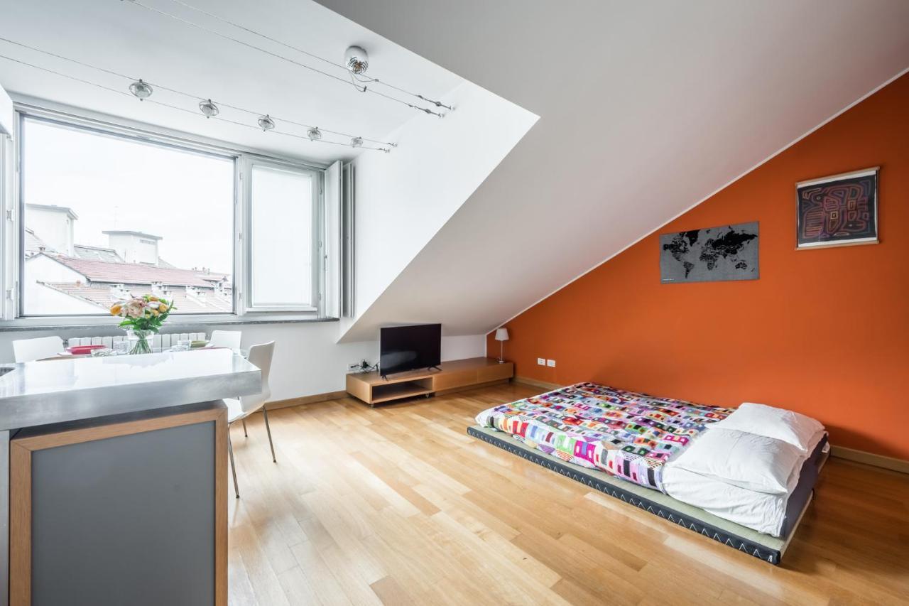The Orange Attic - Navigli Area Apartment Milan Bagian luar foto