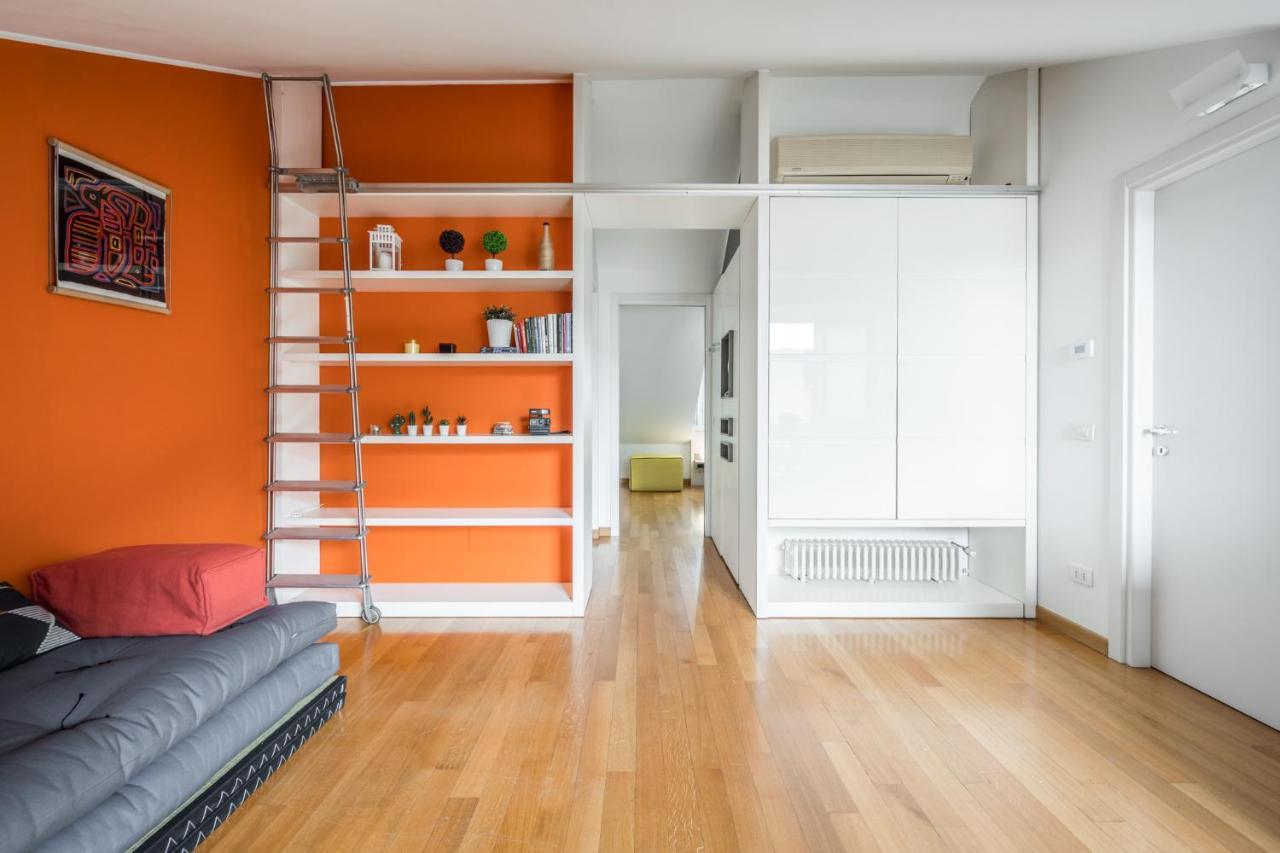 The Orange Attic - Navigli Area Apartment Milan Bagian luar foto
