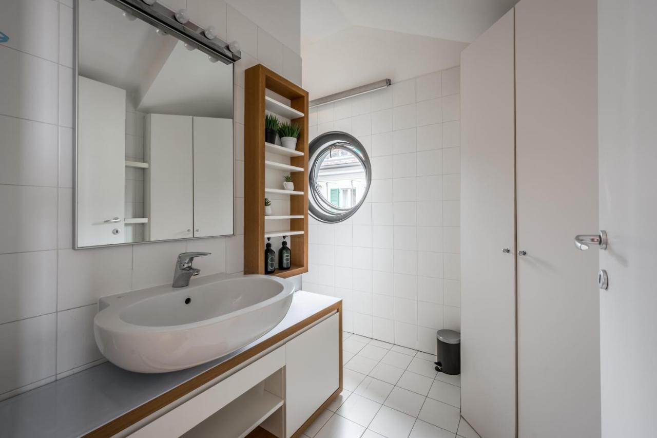 The Orange Attic - Navigli Area Apartment Milan Bagian luar foto